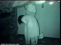 De blonde plantte een smal punt in een sterke loop. seks gratis film