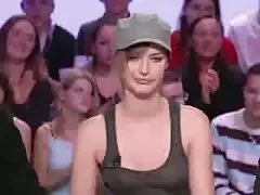 Jonge slet trekt aan gratis seks film haar mond en lul