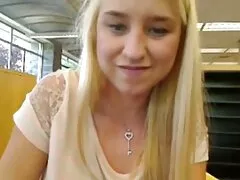 Twee blonde kerels met grote gratis trio sex filmpjes tieten neuken