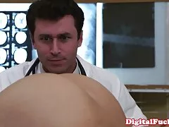 Masseur creëert alle gratis oma sex filmpjes hete cunnilingus
