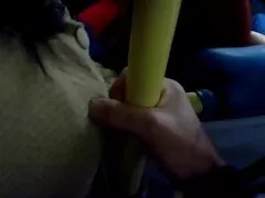 Vader en zoon verdeelden het mooie sex film Russische meisje in twee delen.