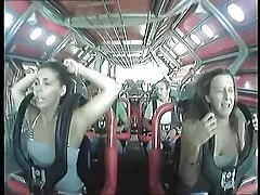 Brunette neukt en vult eerste keer sex filmpjes haar natte gat met sperma.