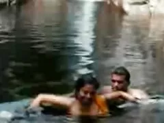 Het meisje van de stille Storm was verliefd op de bank. gratis amateur sex filmpjes