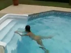 De gratis anale sex filmpjes brunette heeft een grote lul in haar mond.