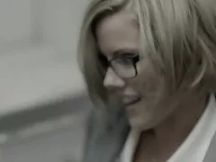Het mooie meisje is een vagina gratis sex films heer die Kirk diende met een grotere lul.