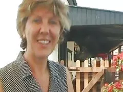 De boodschapper bedriegt een knappe bi seks films baas.